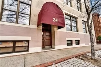 Salem, MA 01970,24 Norman St #204