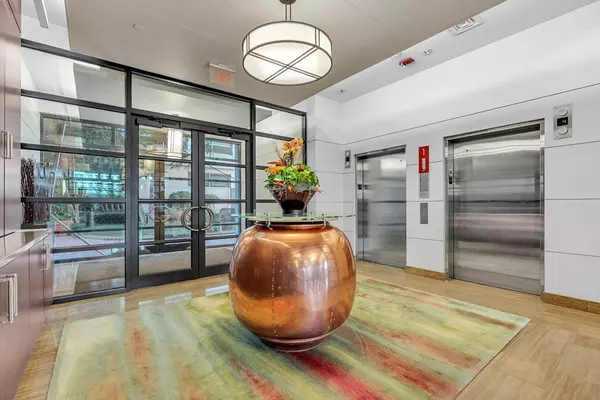 Cambridge, MA 02141,17 Otis St #602