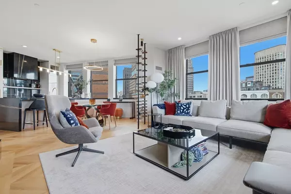 285 Columbus Ave #PH 805, Boston, MA 02116