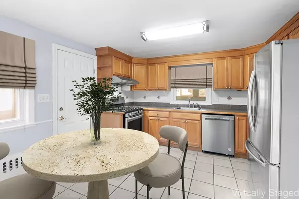 Milton, MA 02186,73 Sassamon Ave