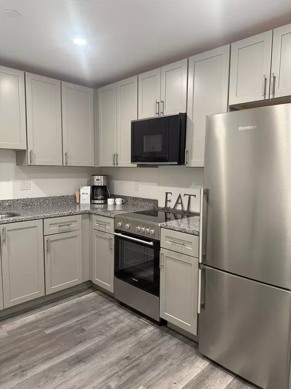 Lynn, MA 01901,585 Essex St #519