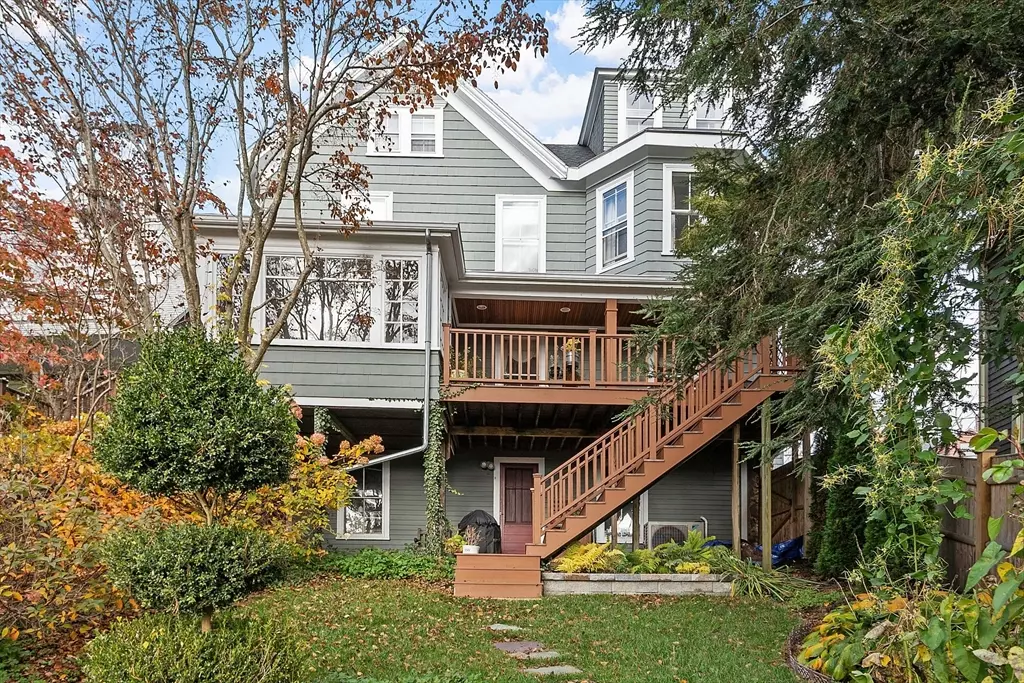 Marblehead, MA 01945,29 High St