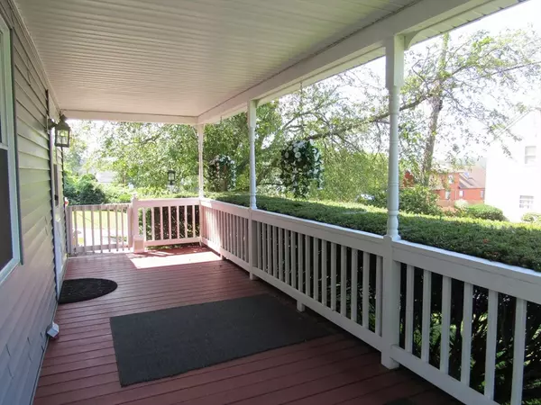 Mendon, MA 01756,30 Taft Ave