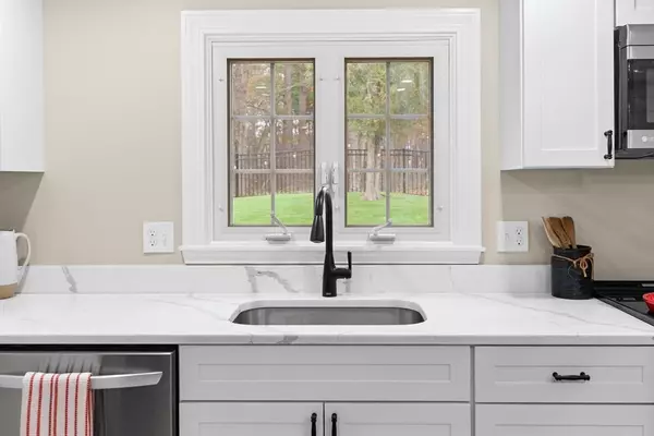 Georgetown, MA 01833,123 Pond Street