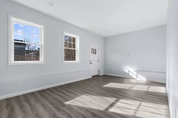 Fall River, MA 02720,206 Durfee St. #2A