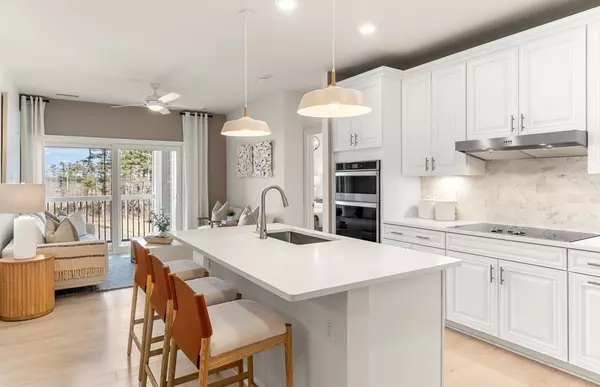 Westborough, MA 01581,2 Codman Way #409