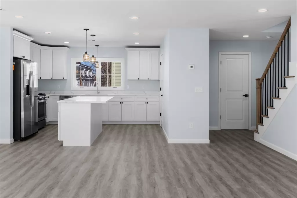 Fall River, MA 02720,206 Durfee St. #2B