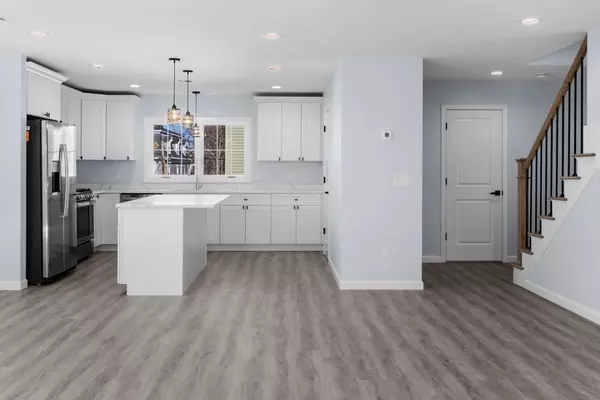 206 Durfee St. #2B, Fall River, MA 02720