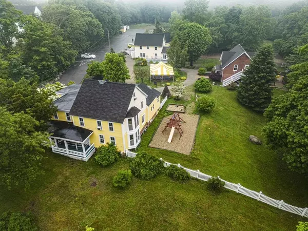 259 Elm St, Amesbury, MA 01913