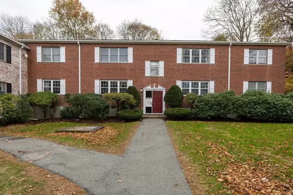 108 Lake Shore Rd #4, Boston, MA 02135