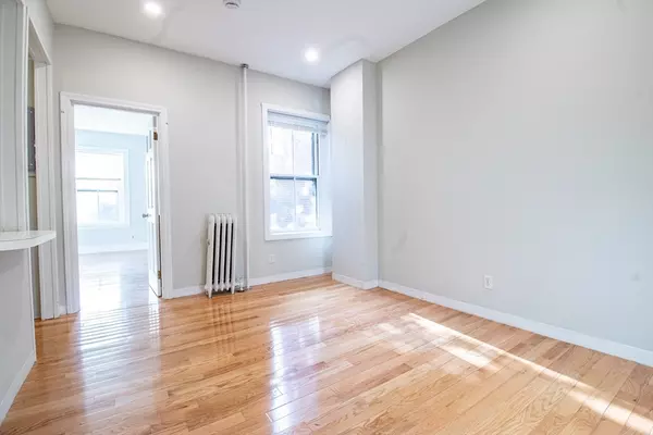 Brookline, MA 02446,36 Winchester St. #6