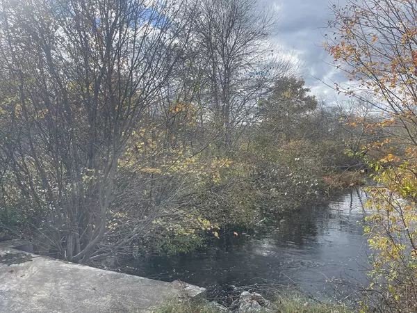 Lakeville, MA 02347,0 Cross Street (Rear)