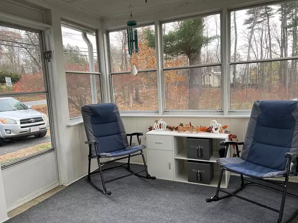 Greenfield, MA 01301,104 Leyden Rd