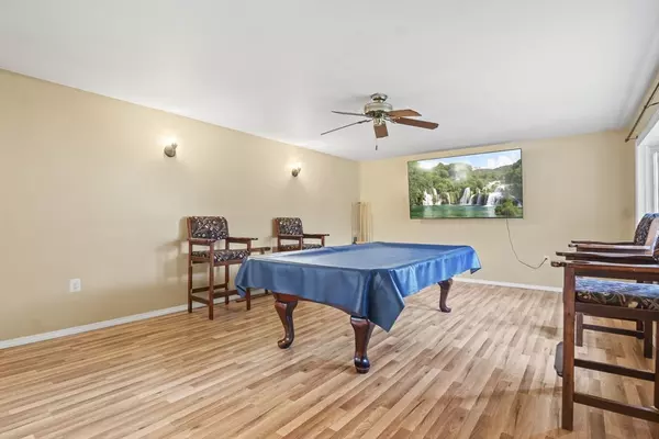 Tewksbury, MA 01876,296 Astle Street