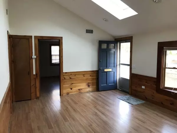 Yarmouth, MA 02673,15 Mayflower Road