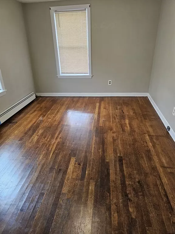 Webster, MA 01570,39 Lake St