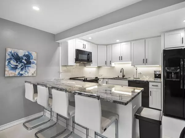 Chelmsford, MA 01824,360 Littleton Rd #D4