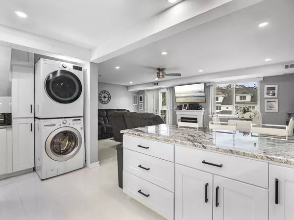 Chelmsford, MA 01824,360 Littleton Rd #D4