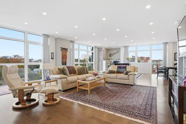 Newton, MA 02467,79 Florence Street #600S