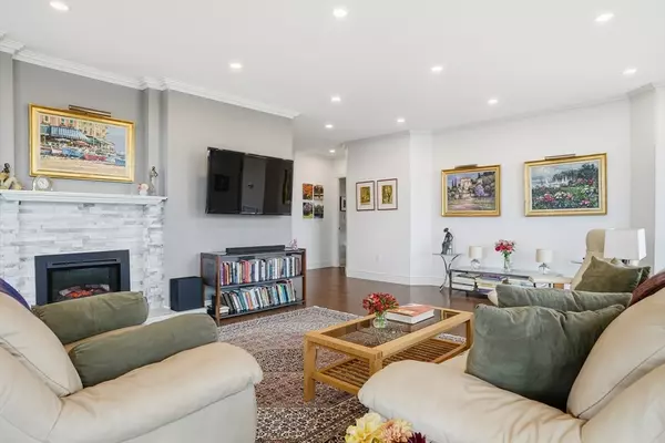 Newton, MA 02467,79 Florence Street #600S