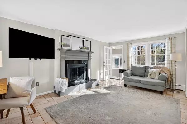 Longmeadow, MA 01106,196 Cambridge Cir