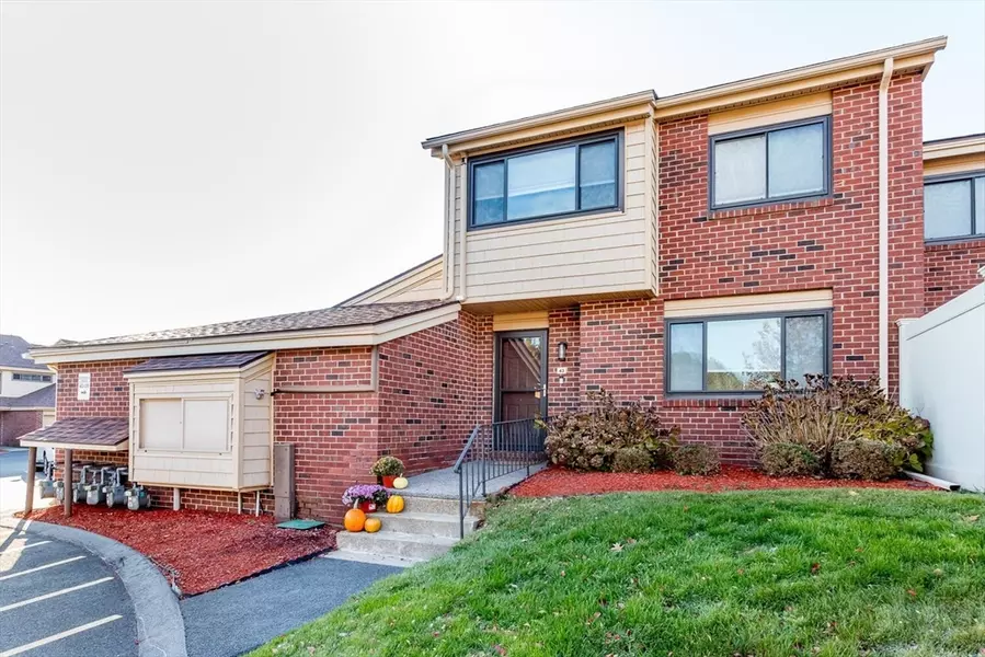 43 Elderwood Dr #43, Stoughton, MA 02072