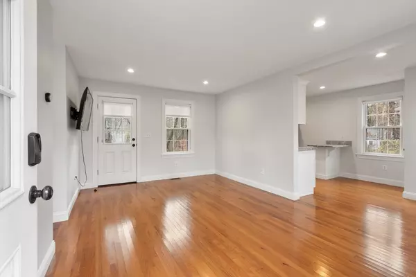 Maynard, MA 01754,166 Parker Street #4