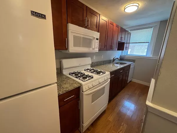 260 Washington St #25, Salem, MA 01970