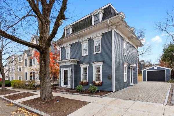 13 Broad St, Newburyport, MA 01950