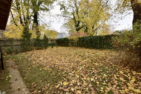 Middleboro, MA 02346,6 Barrows St