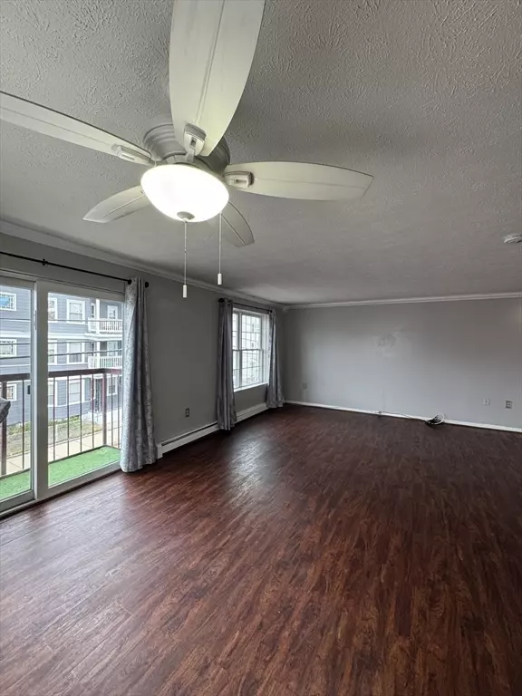 Lawrence, MA 01841,20 Knox St #23