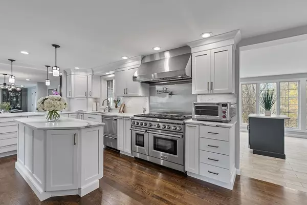 Methuen, MA 01844,12 Cameron Way