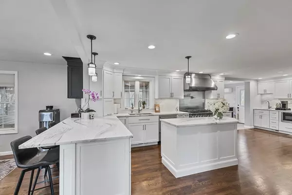 Methuen, MA 01844,12 Cameron Way