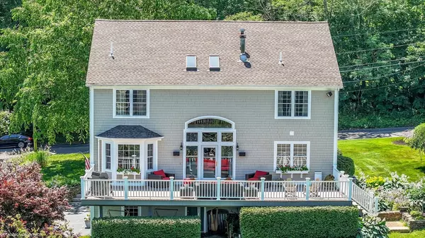 Acushnet, MA 02743,57 Perry Hill Rd