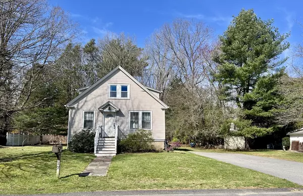 17 Willow Street, Wellesley, MA 02481