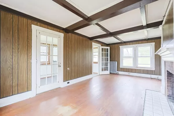 West Brookfield, MA 01585,71 W Main St