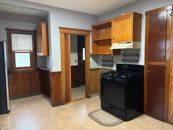 Medford, MA 02155,250 Arlington Street #1