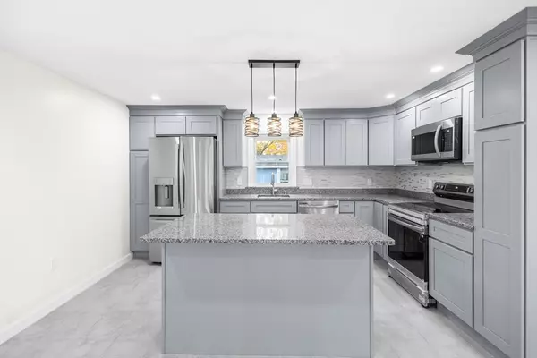 Blackstone, MA 01504,25 Lakeview St