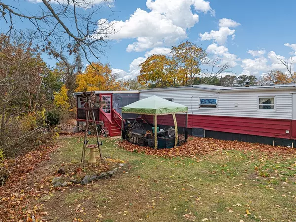 Wareham, MA 02538,16 Francis St