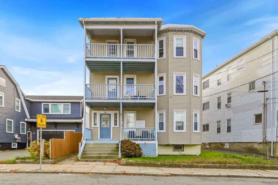 9 Atlantic St #2, Winthrop, MA 02152