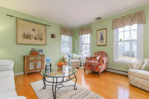 Rockland, MA 02370,14 Daniel Teague Dr.