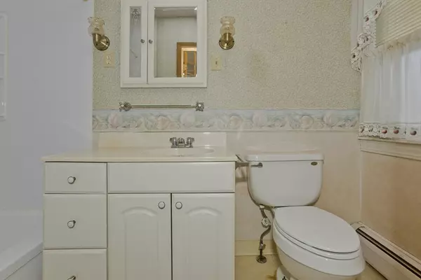 Chicopee, MA 01020,62 Jennings St