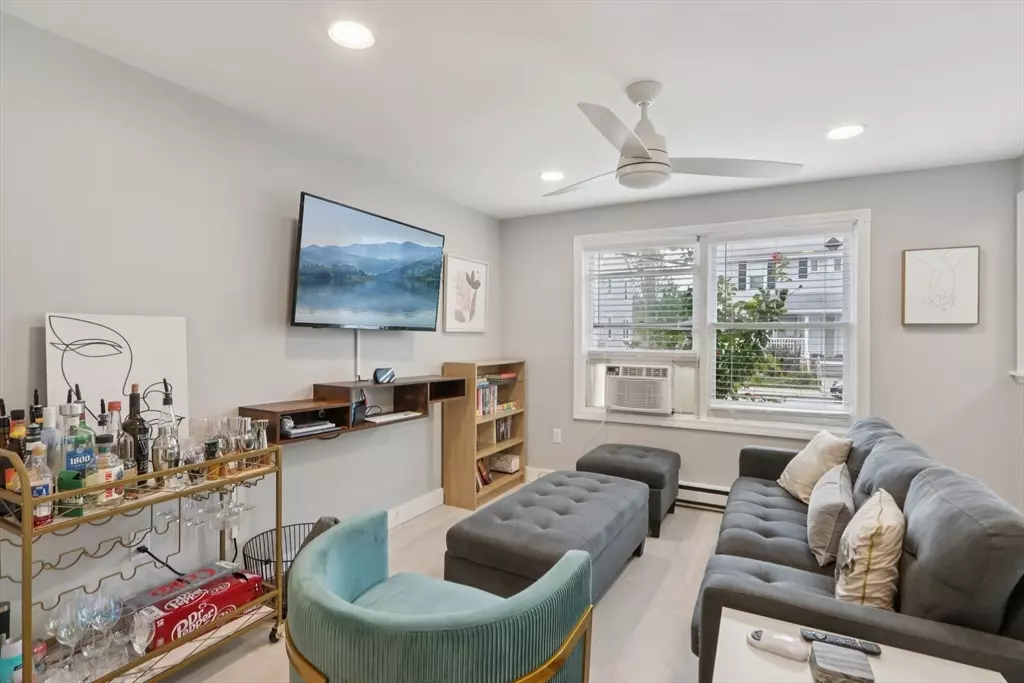 Boston, MA 02131,19 Delford St #1