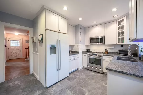 Swampscott, MA 01907,51 Barnstable St