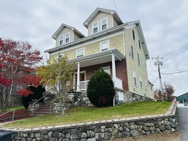 22 Summer Ave #1, Waltham, MA 02452