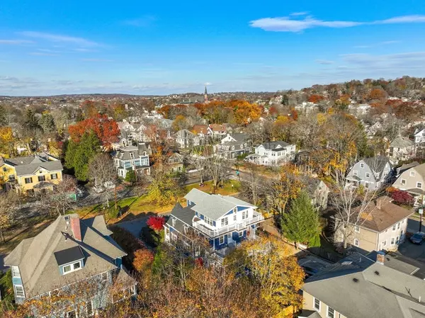 Newton, MA 02460,10 Washington Park #1-Right