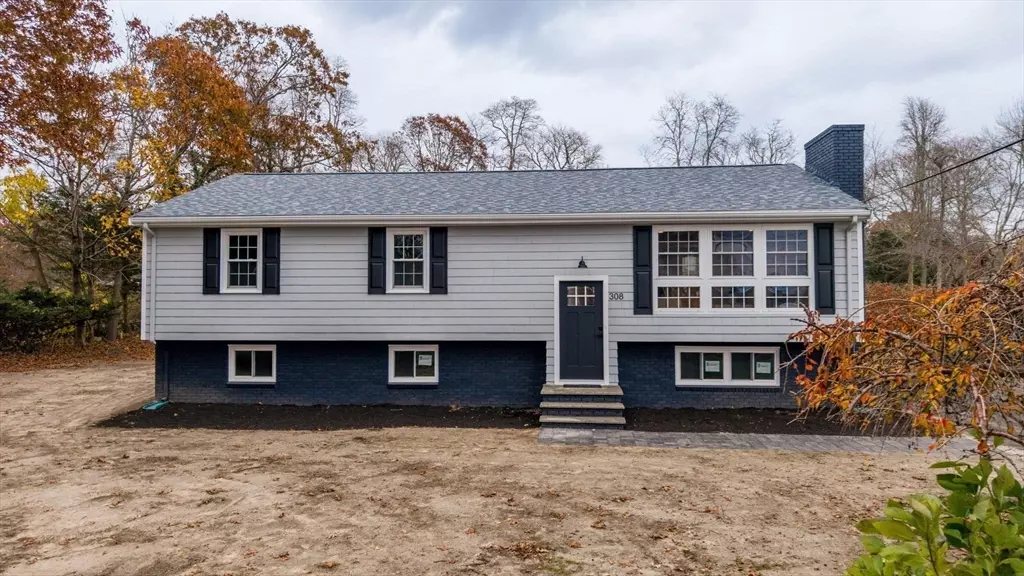Westport, MA 02790,308 Robert Street