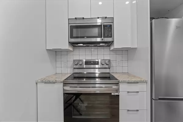 Boston, MA 02127,402 E 7th St #2