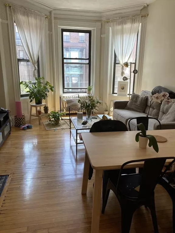 Boston, MA 02115,394 Marlborough St #6