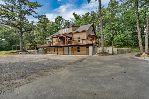 Blackstone, MA 01504,49R Elm Street